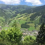 Schoenblick Mountain - By Smr - Inc Close To Gondola *