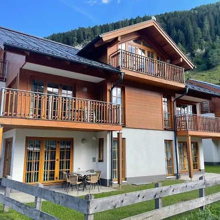 Schoenblick Mountain - By Smr - Inc Close To Gondola