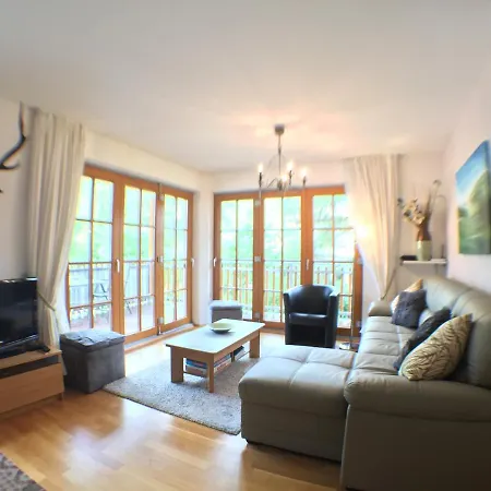 Schoenblick Mountain - By Smr - Inc Close To Gondola Rauris