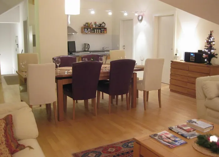 Schoenblick Mountain - By Smr - Inc Close To Gondola