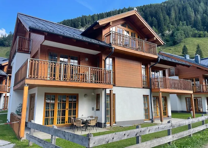 Schoenblick Mountain - By Smr - Inc Close To Gondola